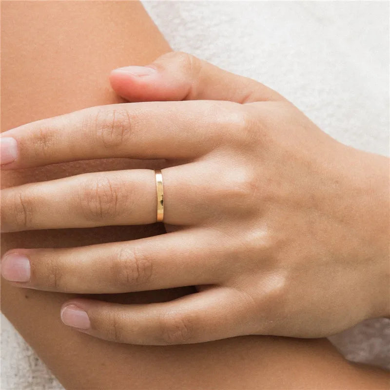 Anillo Banda Plana Dorada Boho