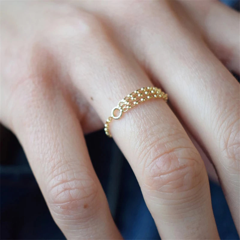 Anillo de Cadena Minimalista con Oro Laminado 14K