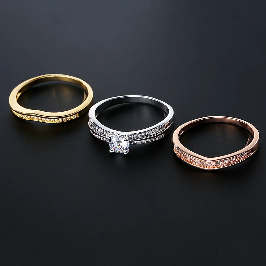 Conjunto de 3 Anillos de Oro 18K con Diamante