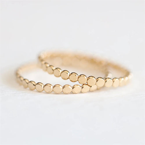 Anillo Dorado de Bolitas Minimalista