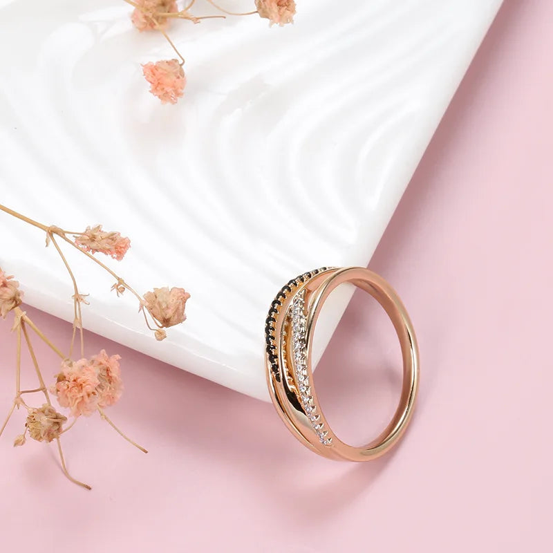 Anillo de Oro Rosa 18K con Diamante Natural