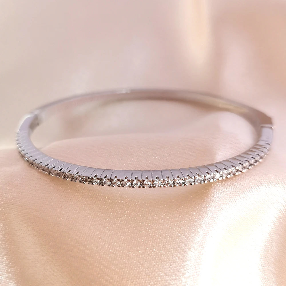 Pulsera con Zirconia y Acabado Metálico para Mujer