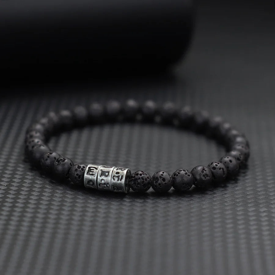 Pulsera Vikinga de Ónix Negro con Grabado Sánscrito