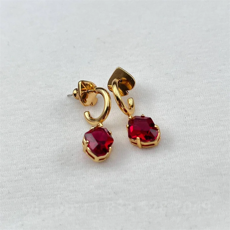 Aretes Tipo Botón con Zirconia para Mujer