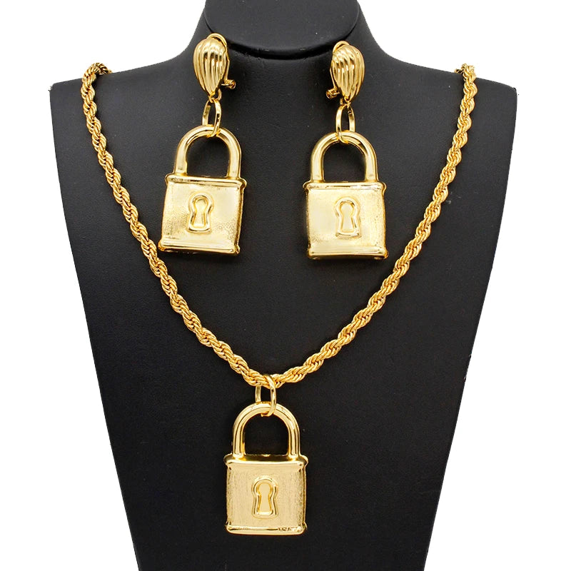Conjunto de Joyería Dorada Chapada en Oro 24K