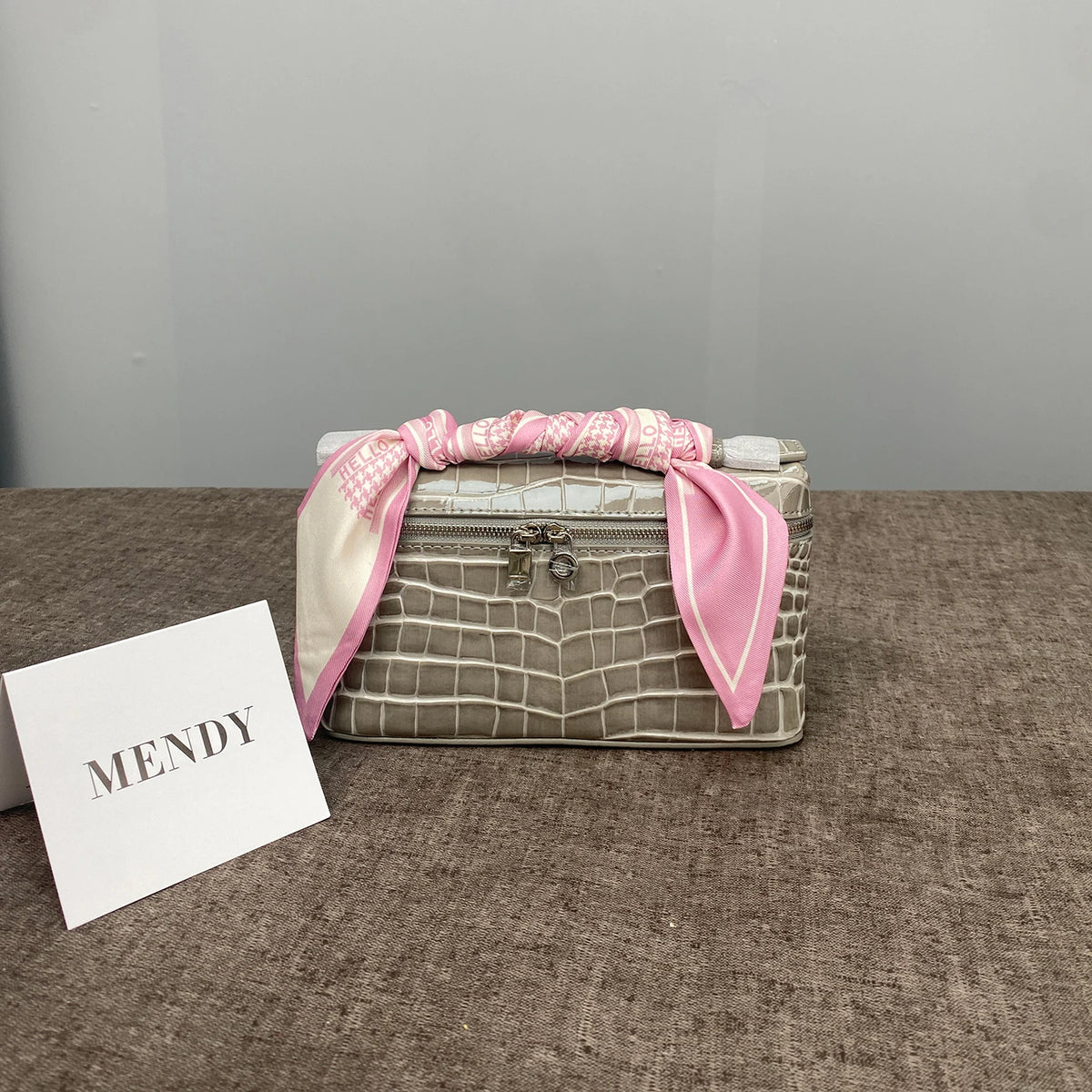 Bolso de Mano con Textura Cocodrilo