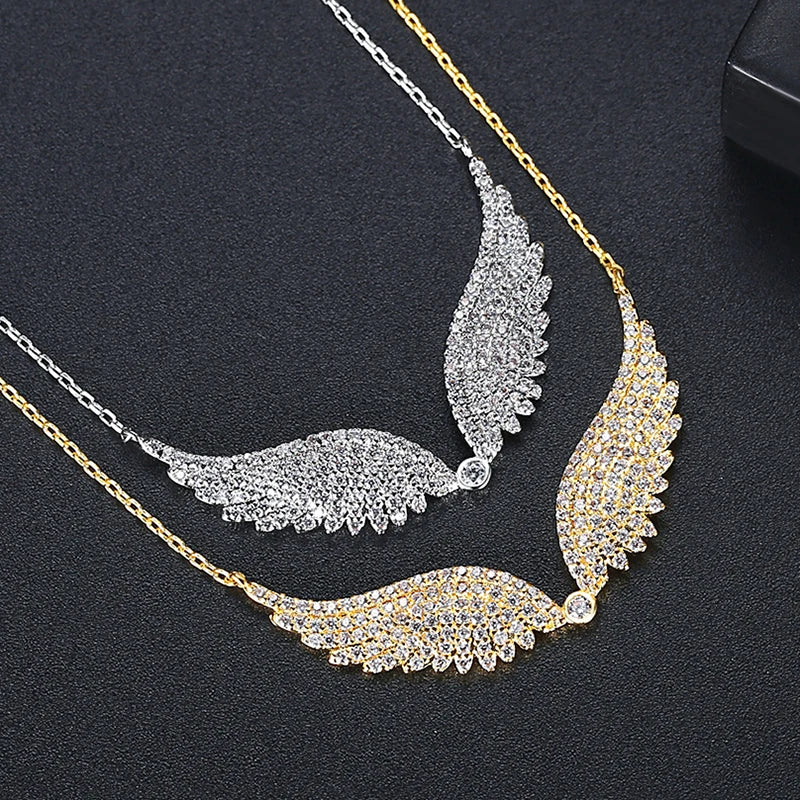 Collar de Alas de Ángel con Zirconia Cúbica