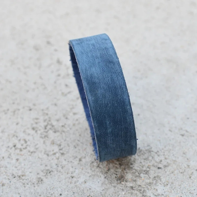 Pulsera de Cuero Liso con Dije