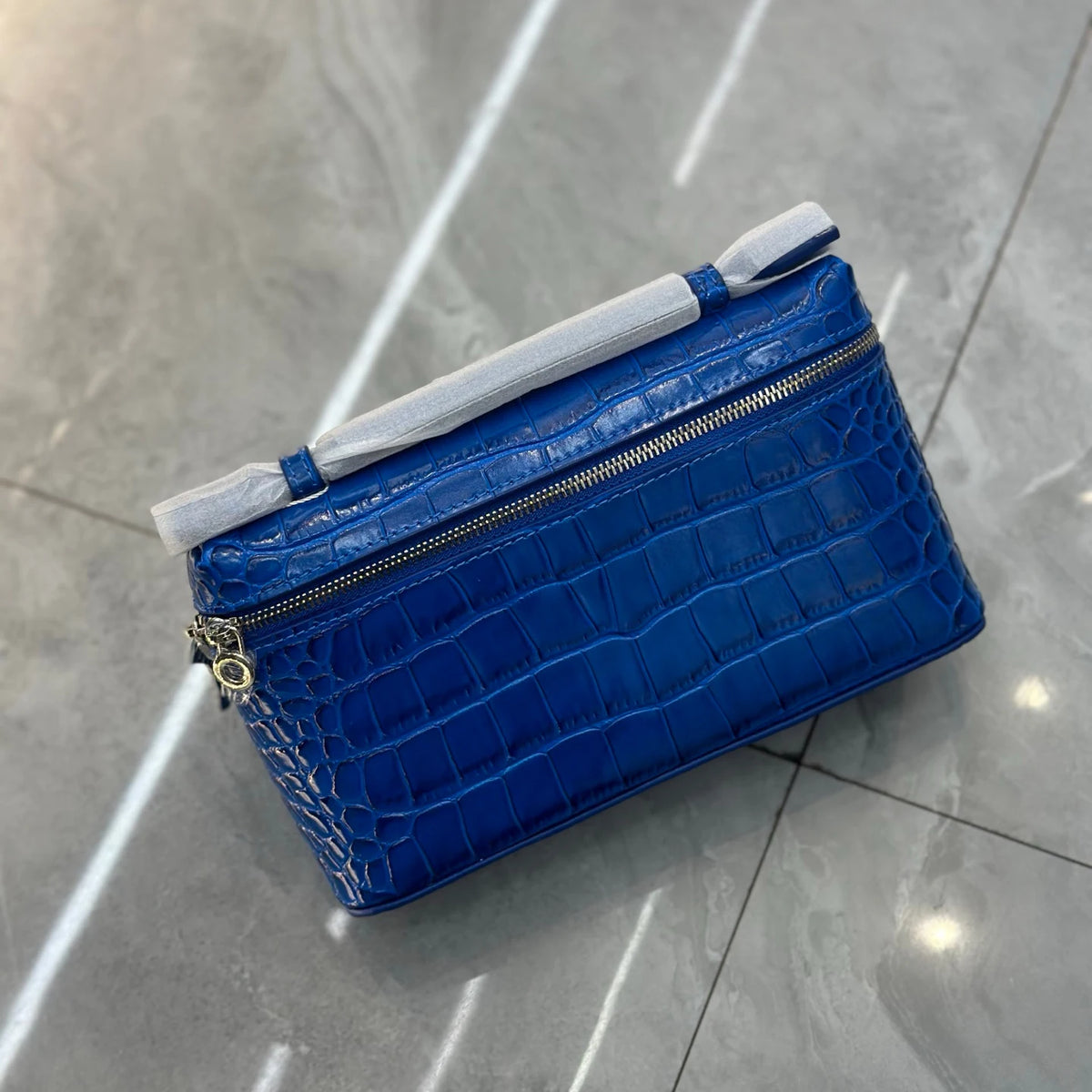 Bolso de Mano con Textura Cocodrilo