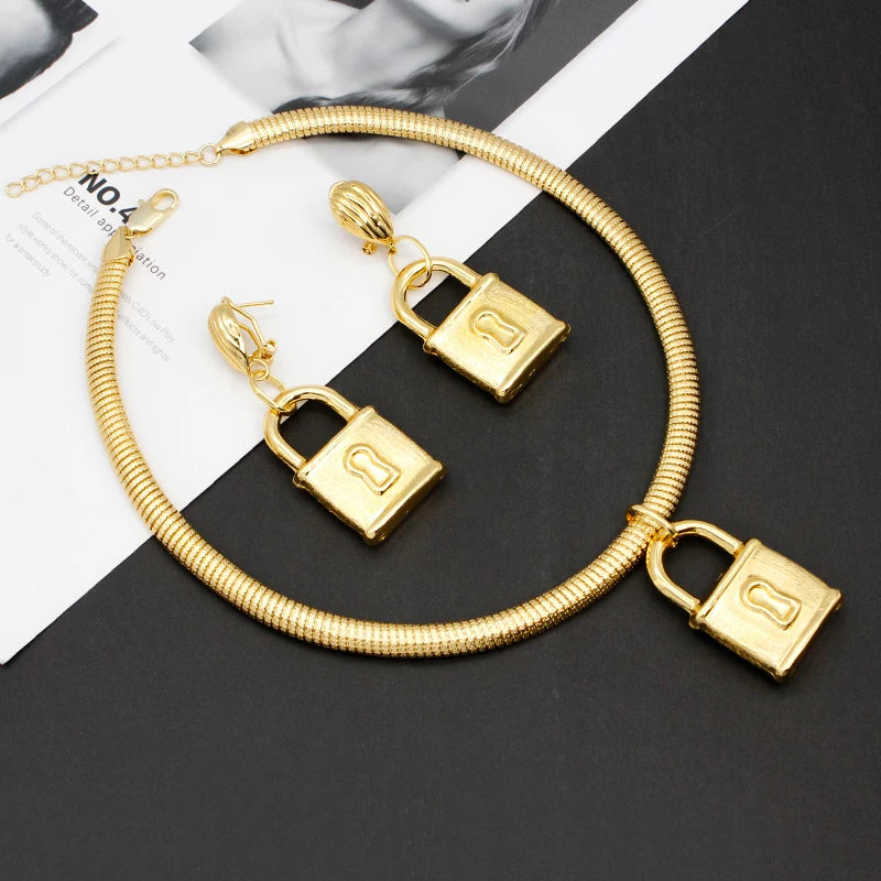 Conjunto de Joyería Dorada Chapada en Oro 24K