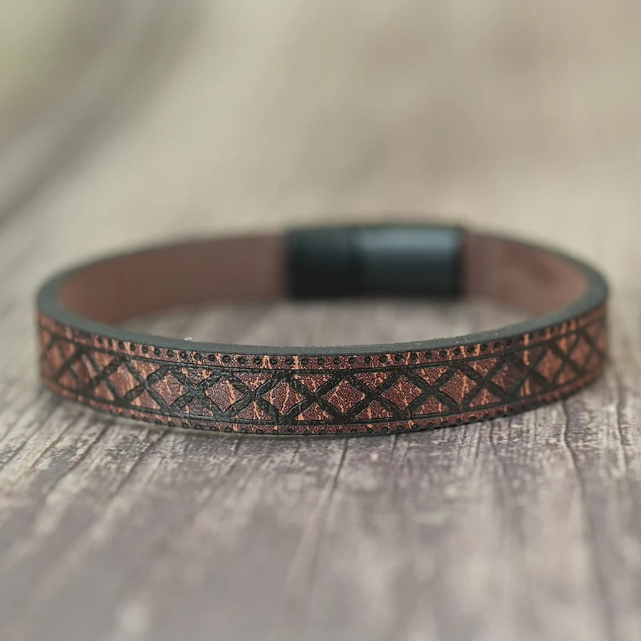 Pulsera de Cuero con Cierre Magnético Estilo Punk