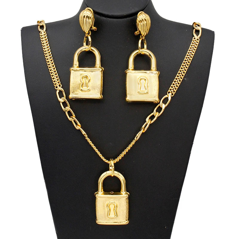 Conjunto de Joyería Dorada Chapada en Oro 24K