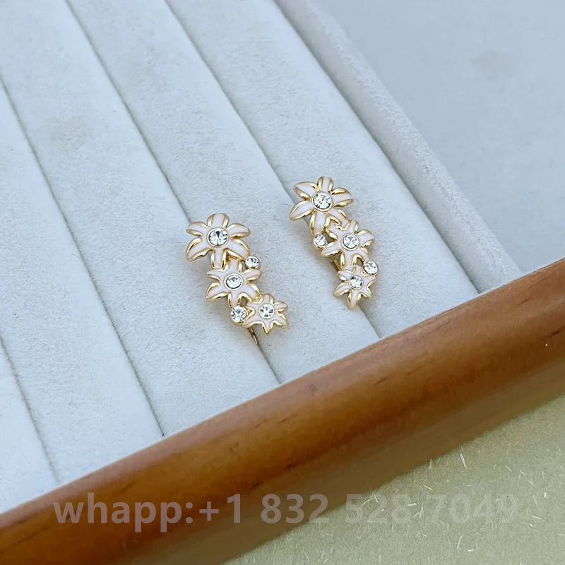 Aretes Tipo Botón con Zirconia para Mujer