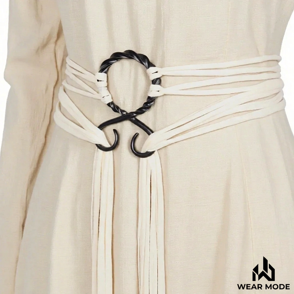 Cinturón bohemio blanco sobre vestido